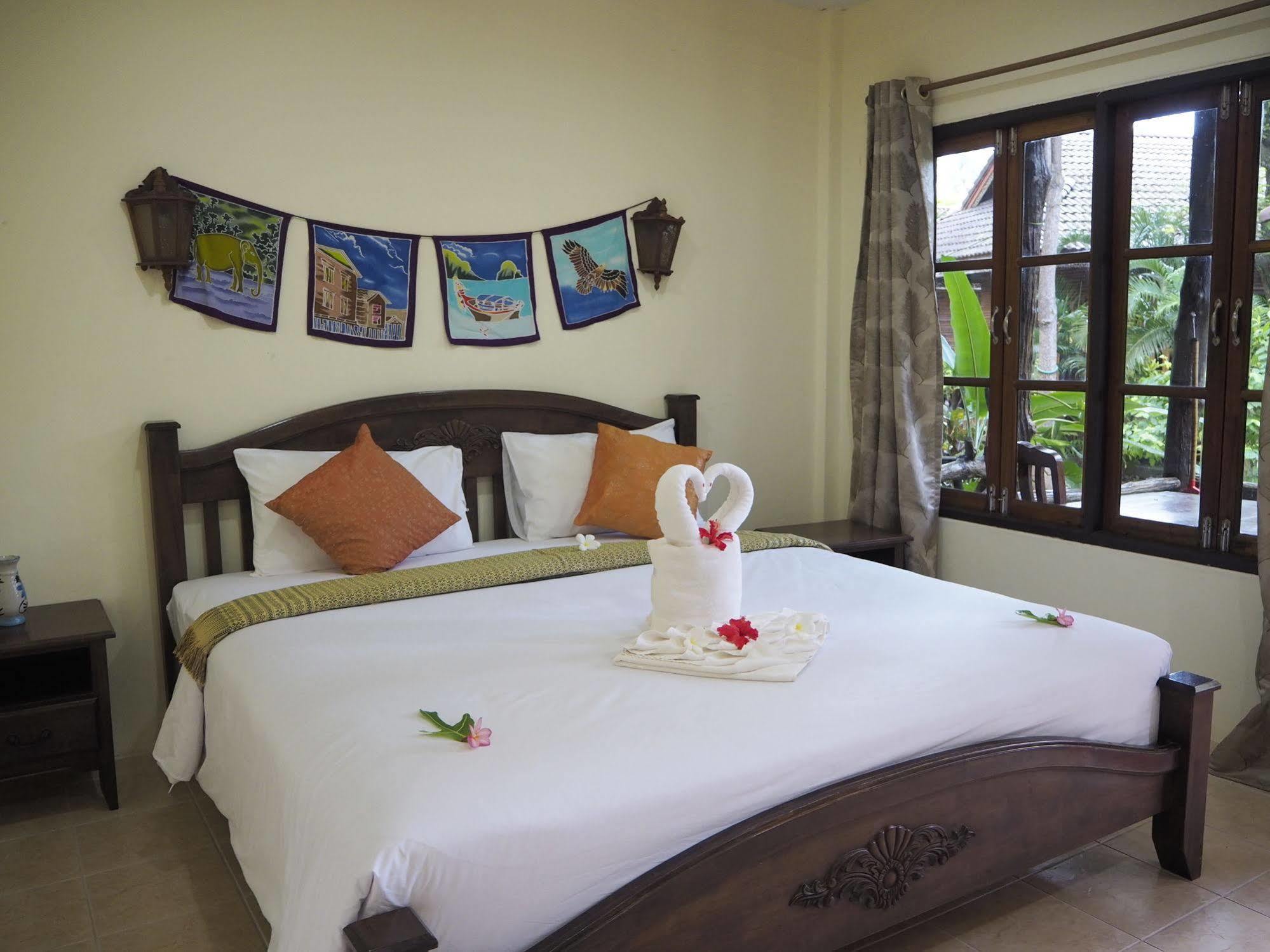 Euro Lanta White Rock Resort Ko Lanta Exterior foto
