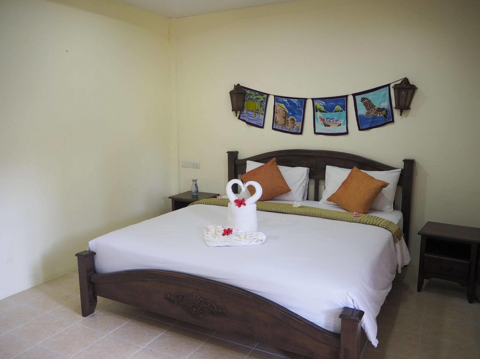 Euro Lanta White Rock Resort Ko Lanta Exterior foto