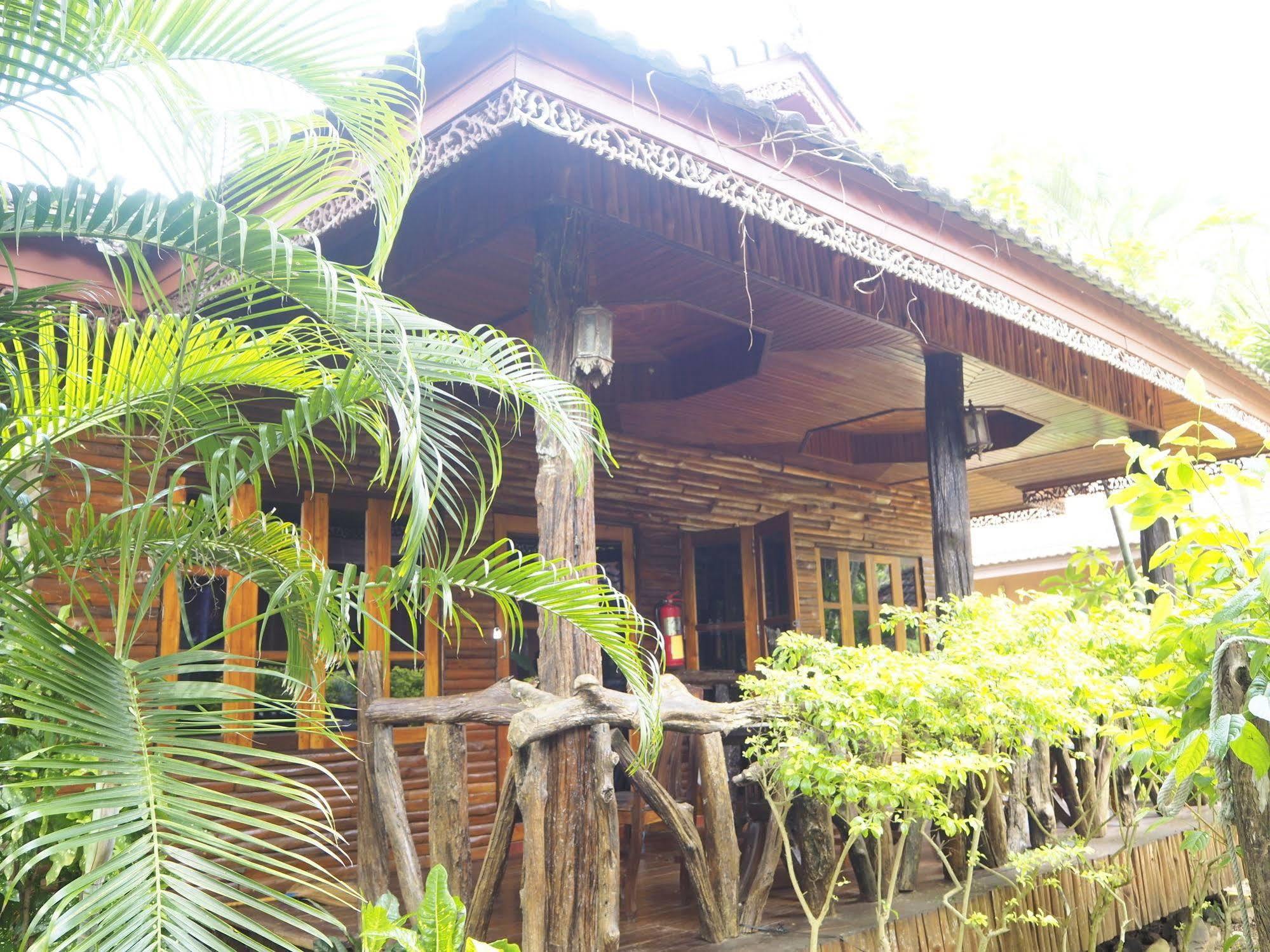 Euro Lanta White Rock Resort Ko Lanta Exterior foto